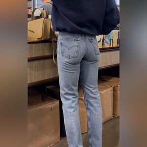 Levis Wedgie